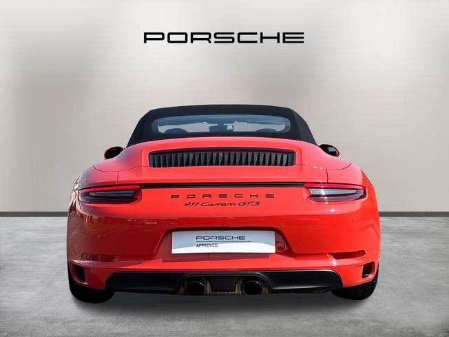 PORSCHE 911 Photo 11