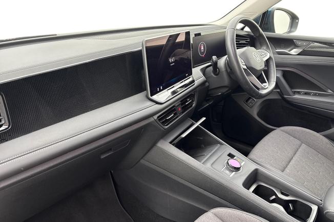VOLKSWAGEN Tiguan Photo 2