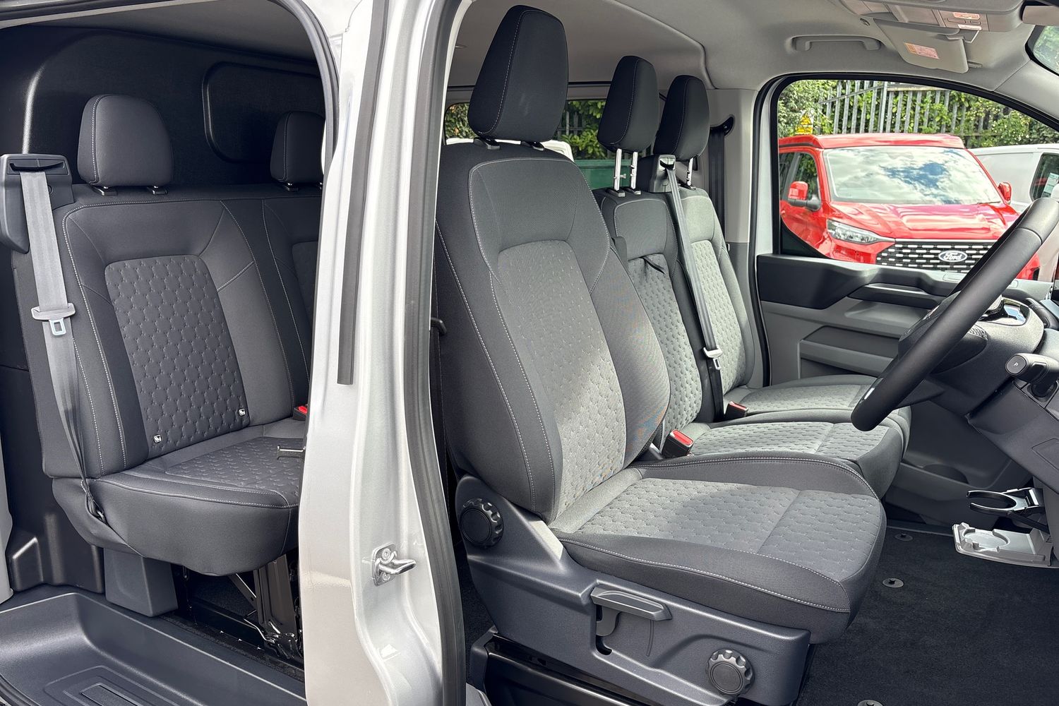 Ford TRANSIT CUSTOM Photo 30