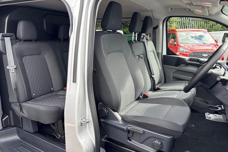 Ford TRANSIT CUSTOM Photo autoimg-1d75d69c9b5974dee197745521b75ca6d214669e.jpg