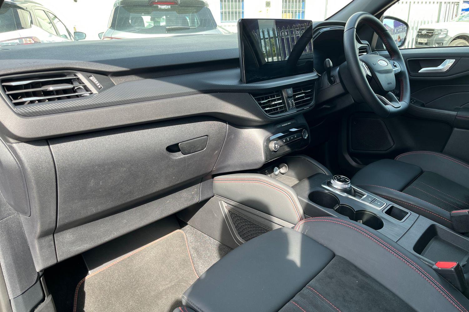 Ford KUGA Photo 17