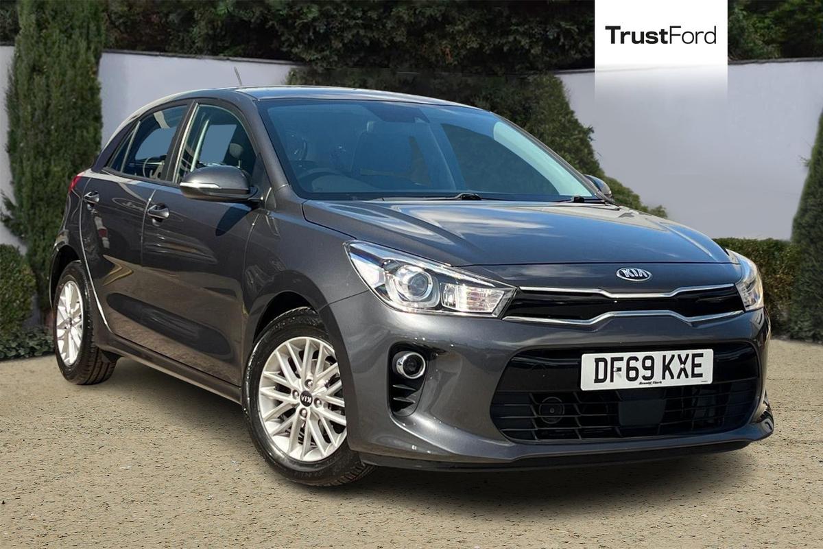 Kia Rio listing photo