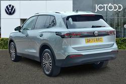 VOLKSWAGEN Tiguan Photo 3