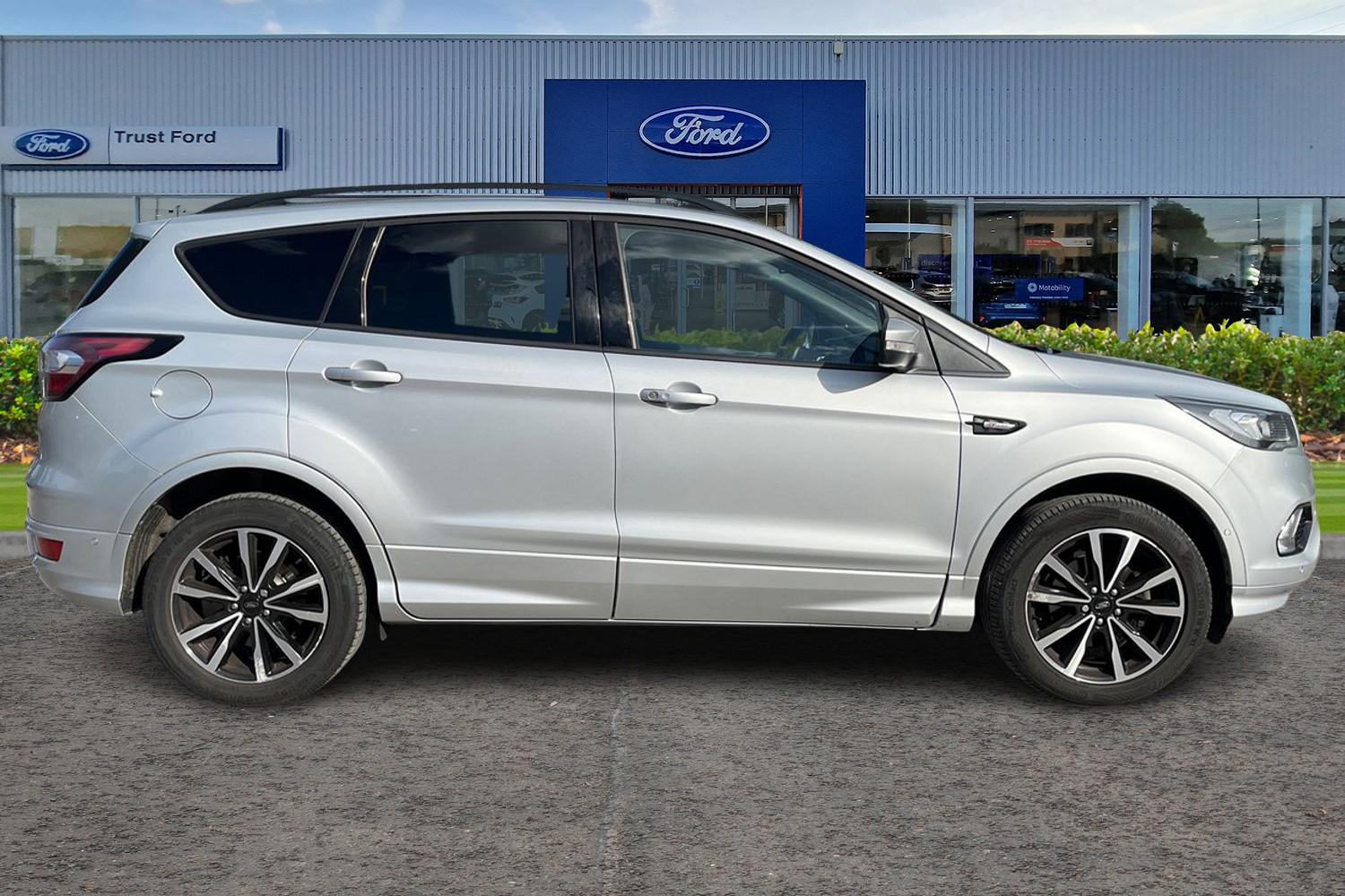 Ford Kuga Photo 2