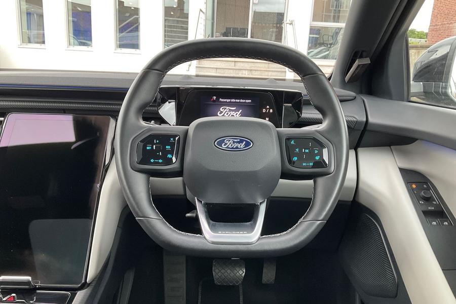 Ford Explorer Photo autoimg-1d806f4411fe3d03ad81165ac2f28eaa8c40924e.jpg