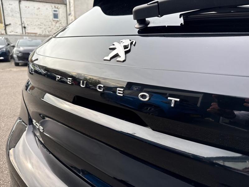 Used Peugeot 208 NU22EOR 39