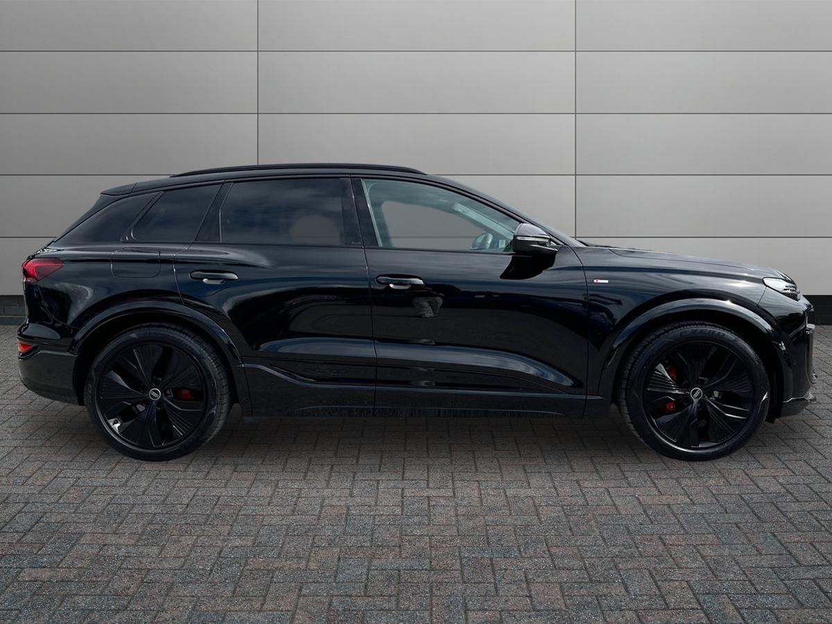 Audi Q6 e-tron Photo 5