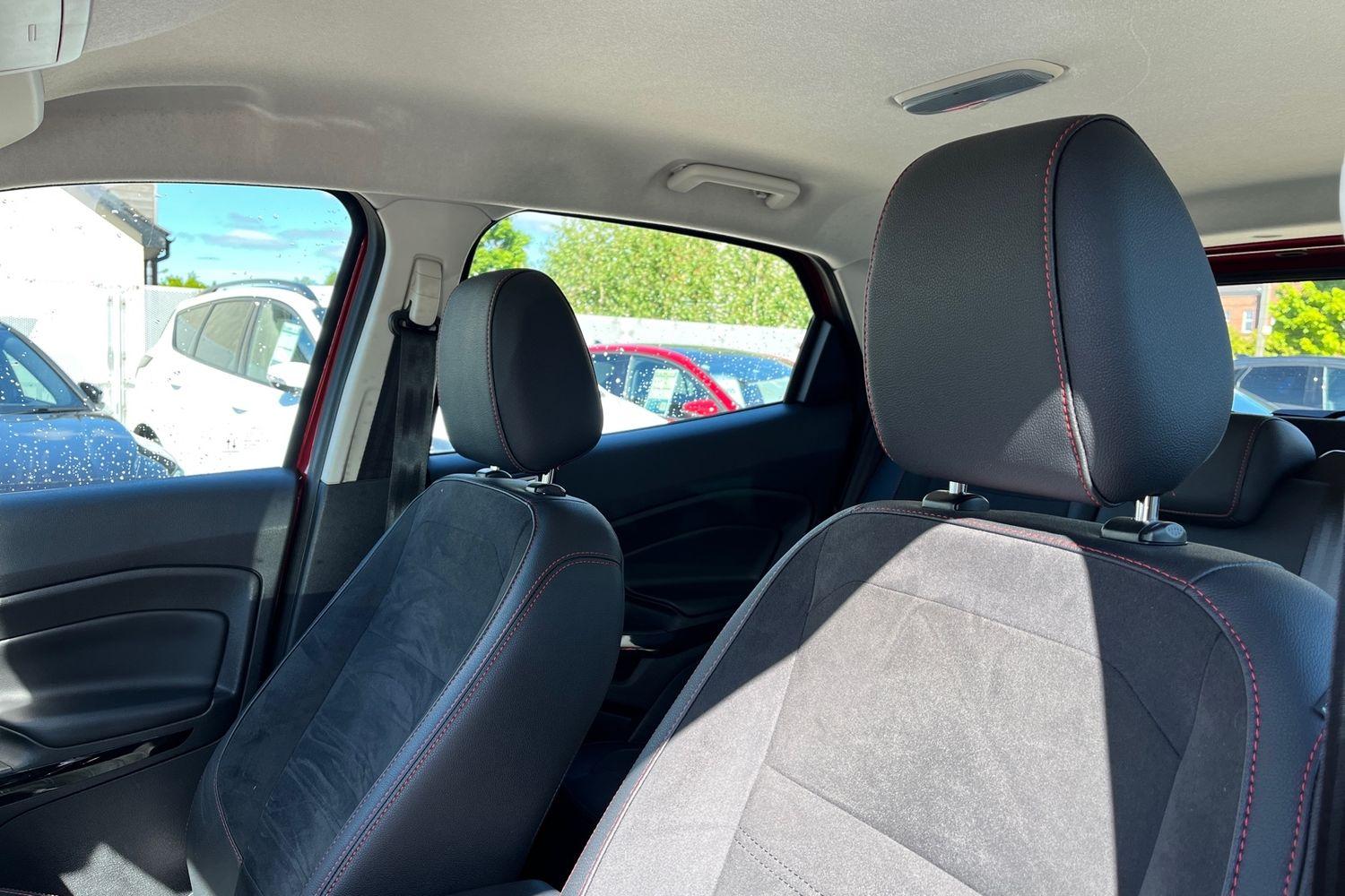Ford ECOSPORT Photo 18
