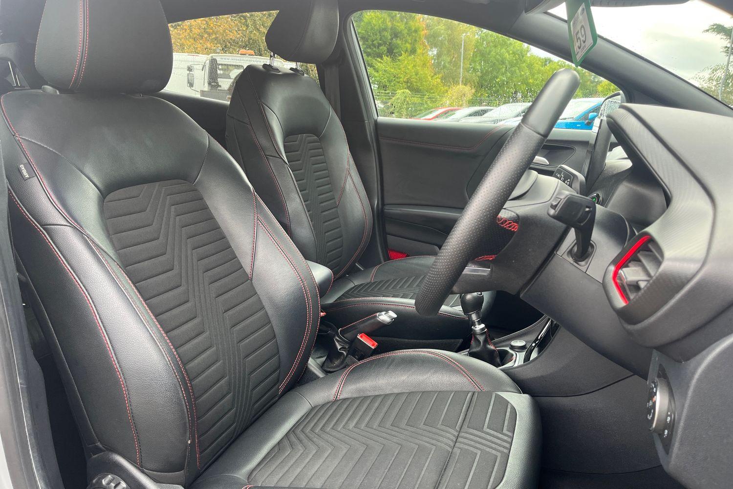 Ford PUMA Photo 16