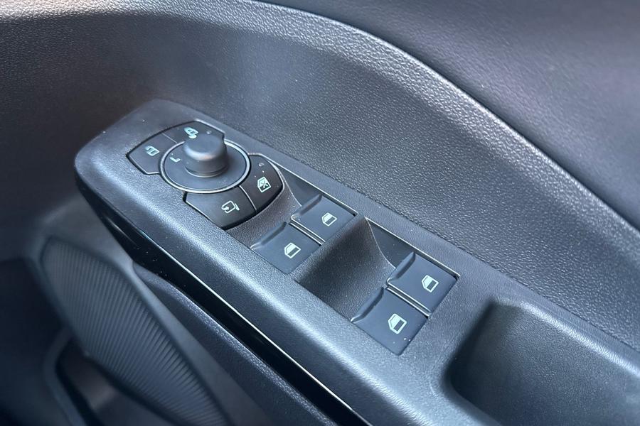 Ford PUMA Photo autoimg-1d992773a820ad48b60d60539fd17b68bdaf2634.jpg