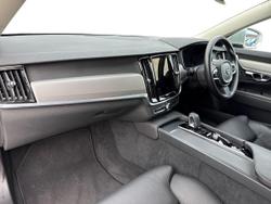 VOLVO V90 Photo 2