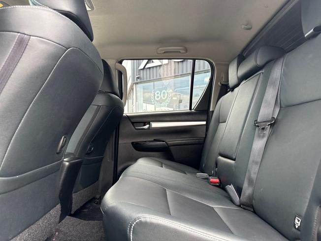 TOYOTA Hilux Photo 43