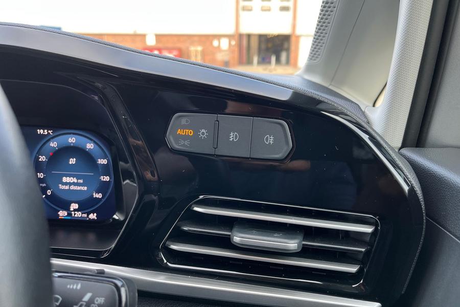 Ford TRANSIT CONNECT Photo autoimg-1da3049b4a8671a5671bb18593160f49b7512c8a.jpg