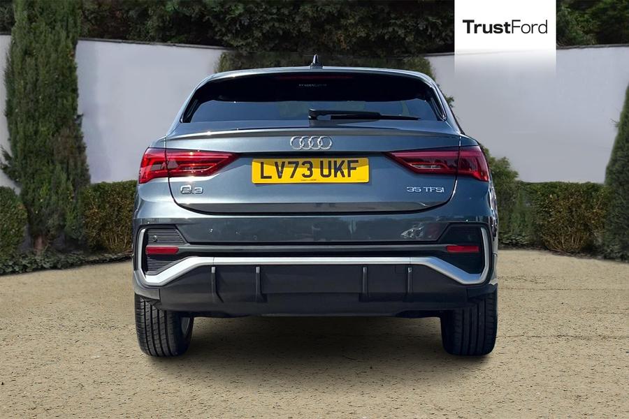 Audi Q3 Photo autoimg-1da69b701a08974a228df864cc2ff377022aff14.jpg