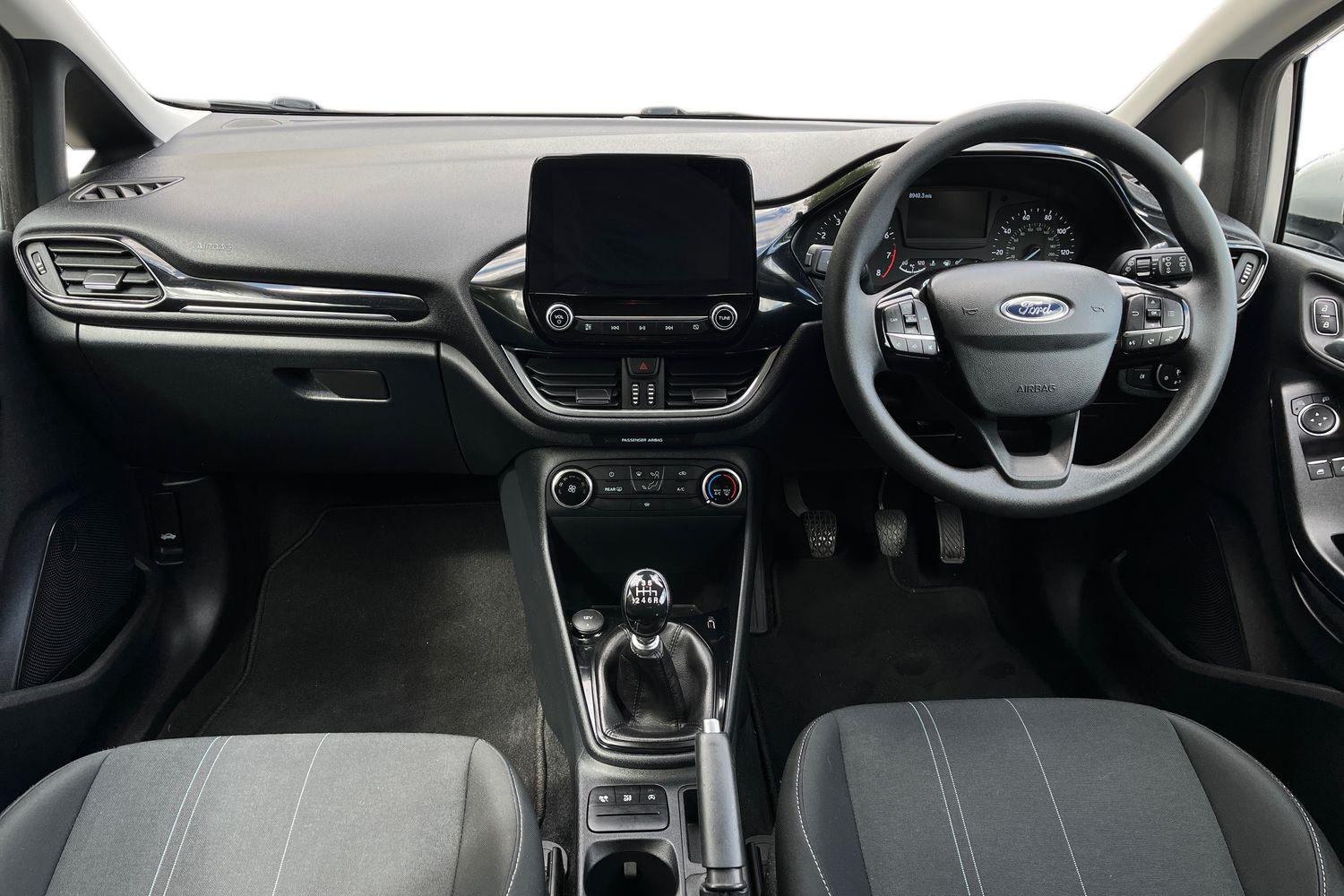 Ford Fiesta Photo 9