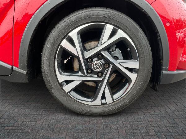 Toyota C-HR Photo autoimg-1daa6e80d8df5dc503f483a0ddc43f64bb9ede69.jpg