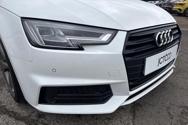 AUDI A4 Avant Photo 23