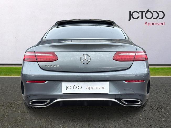 MERCEDES-BENZ E Class Photo 7