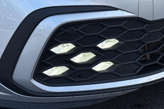 VOLKSWAGEN Golf Photo 29