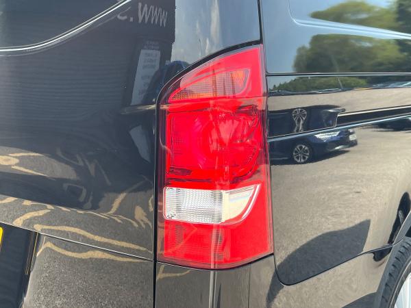 Mercedes-Benz Vito Photo autoimg-1db1df1368a14181f1ace79d58b031b13f456cde.jpg