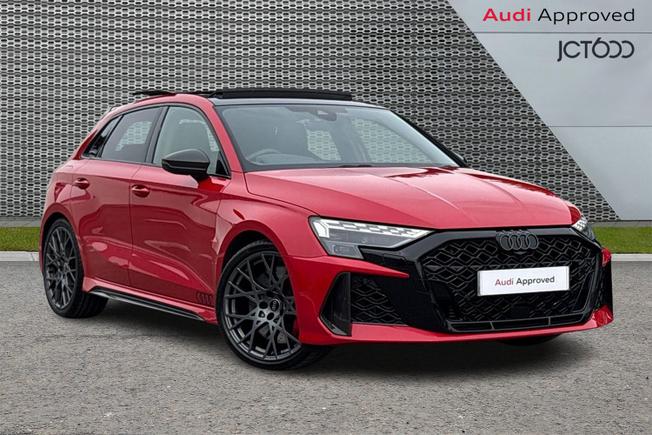 Audi RS3 Photo 1