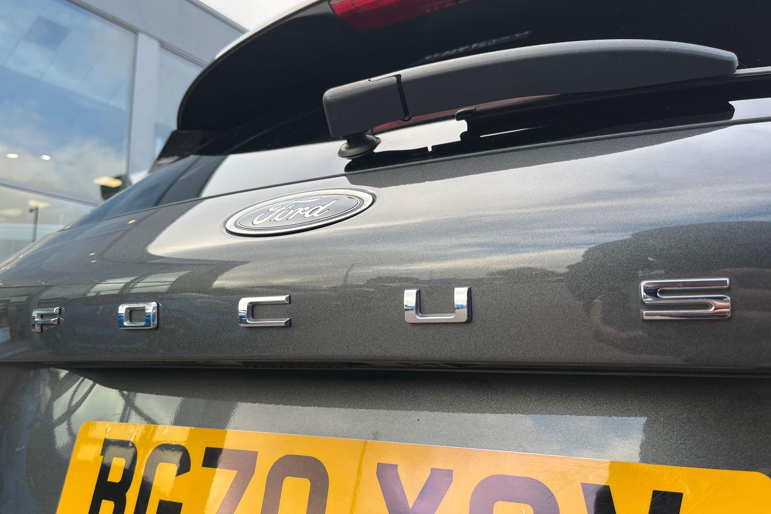 Ford FOCUS Photo 39