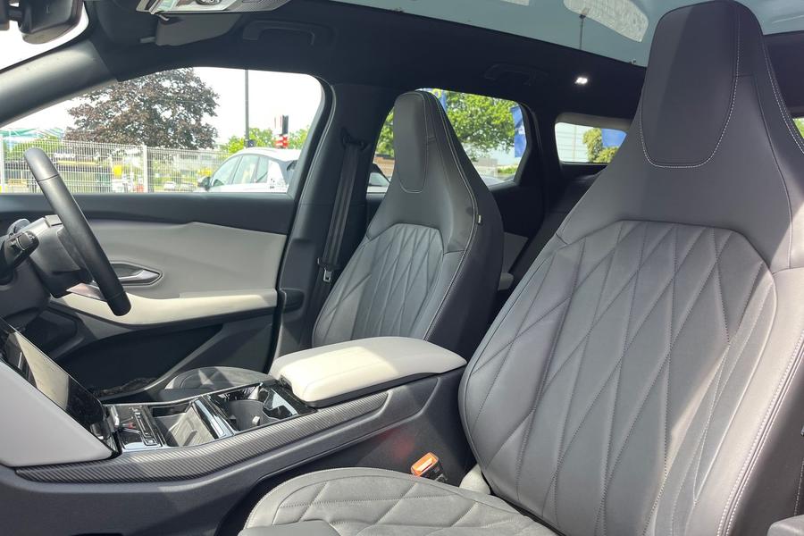 Ford Explorer Photo autoimg-1db9c22b6d47e2853038f42b2d9301b813be407d.jpg