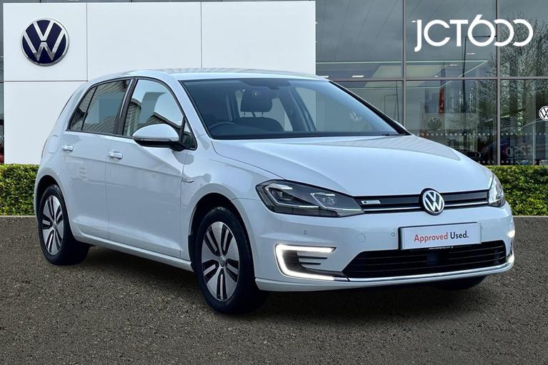 Used 2019 VOLKSWAGEN Golf 99kW e-Golf 35kWh 5dr Auto White at JCT600