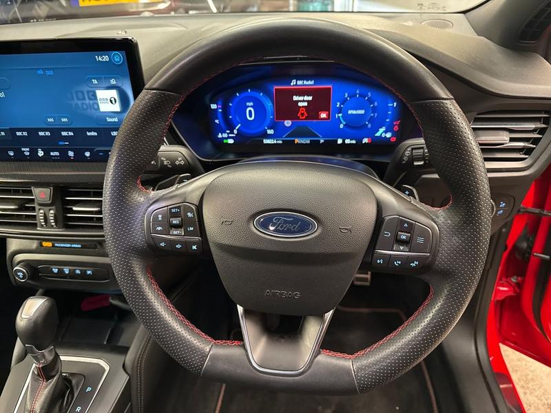 Used Ford Focus GN72OWG 32