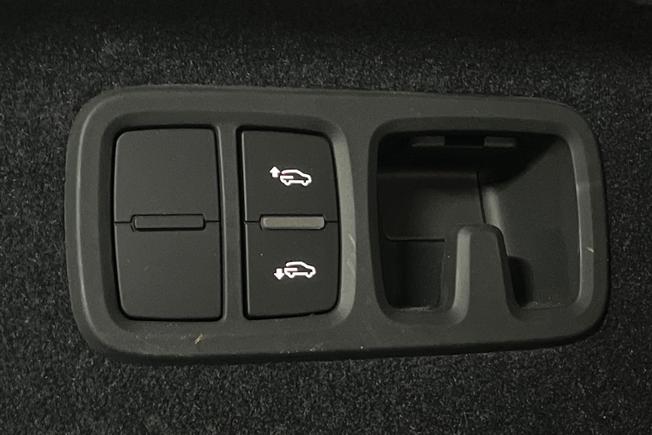 AUDI Q8 Photo 32