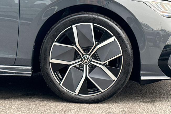 VOLKSWAGEN Golf Photo 5