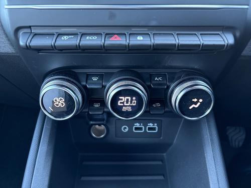 Renault CLIO Photo autoimg-1dc5a57083ee9a6956bbe68c724c78e7866ac013.jpg