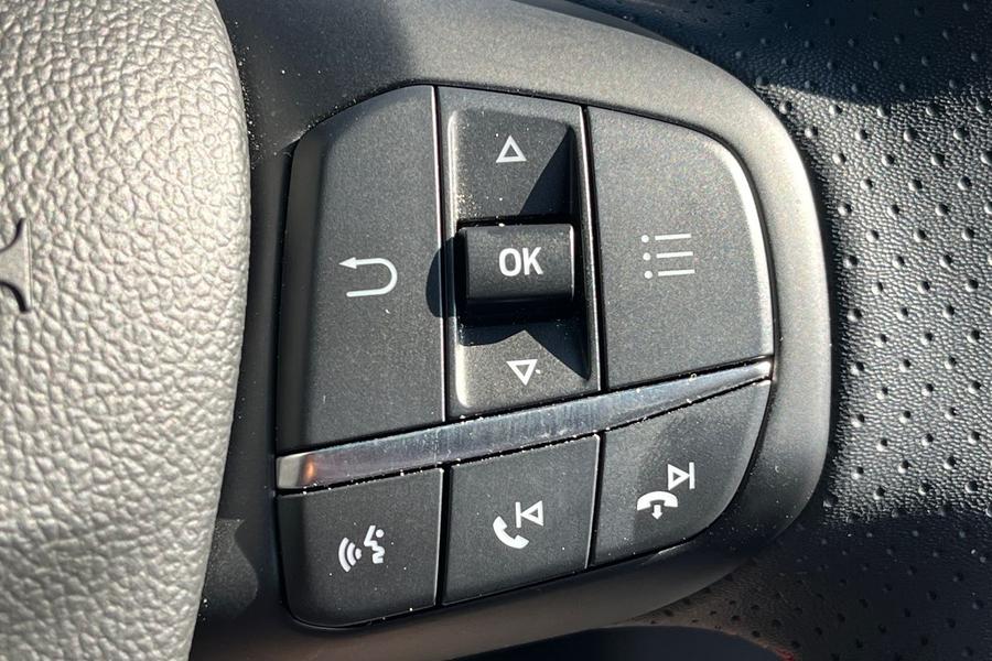 Ford Focus Photo autoimg-1dca4be1e8d23d5796042665dc053e40f55d04e2.jpg