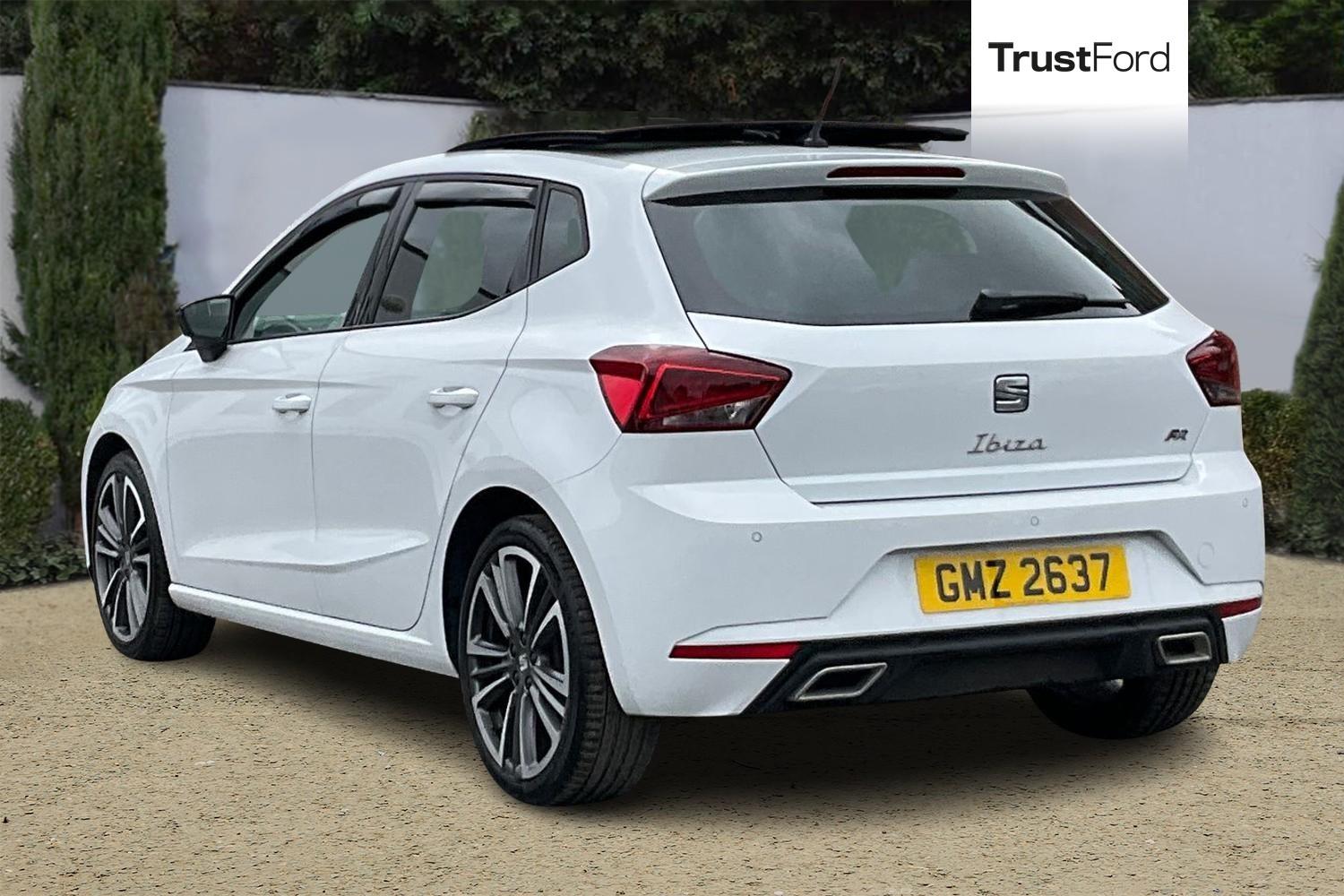 SEAT IBIZA Photo 1