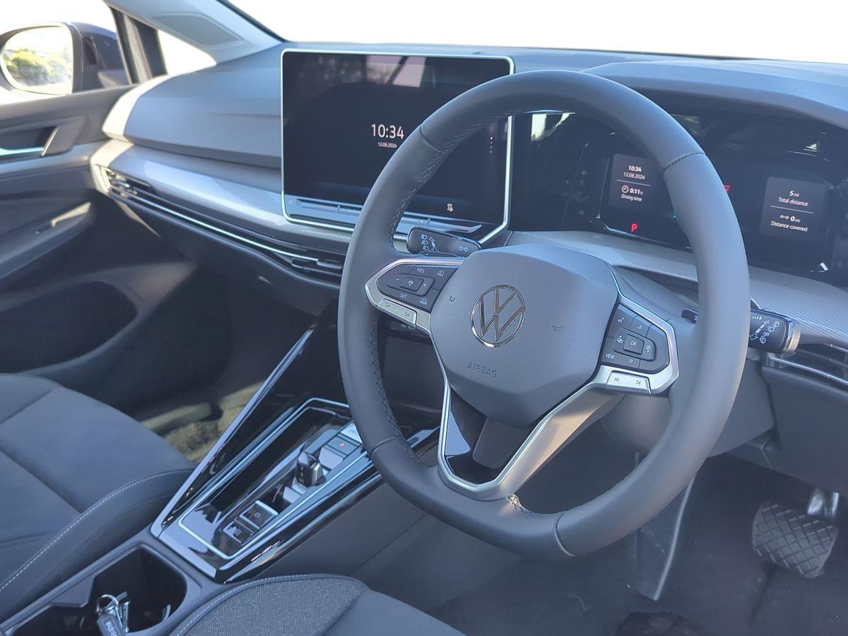 Volkswagen Golf Photo autoimg-1dcf79226c8f8b24fbb31658ac4102e299600321.jpg
