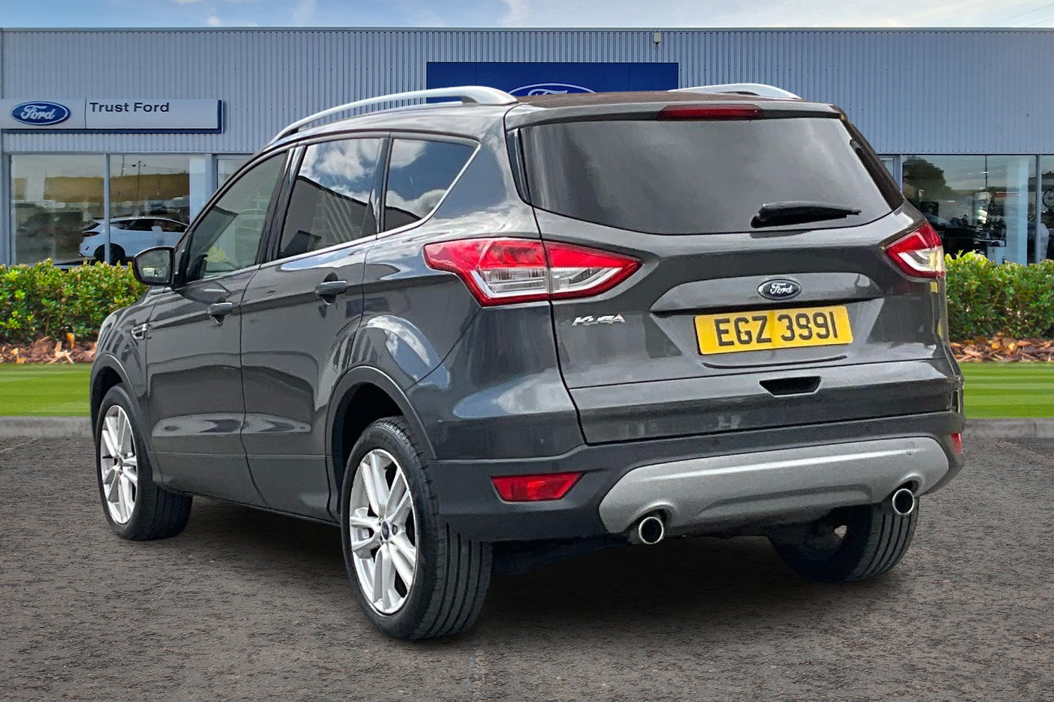 Ford KUGA Photo 1