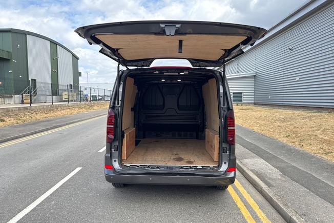 VOLKSWAGEN Transporter Photo 12