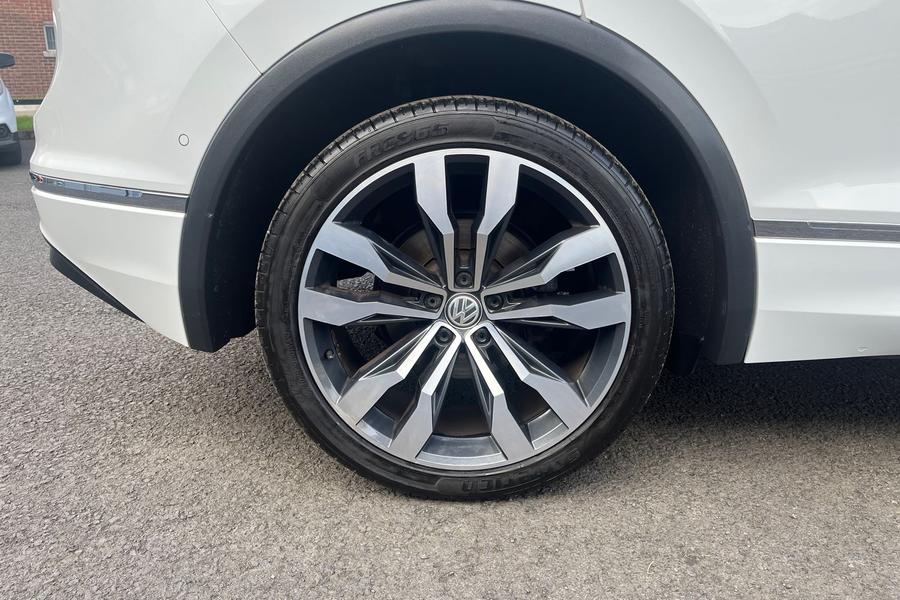 Volkswagen TIGUAN Photo autoimg-1dd6cea152c2453026c305a17ad6eb83010af91f.jpg