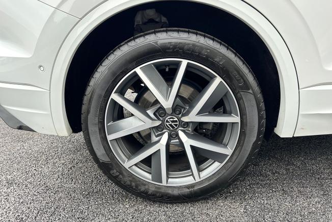 VOLKSWAGEN Touareg Photo 28