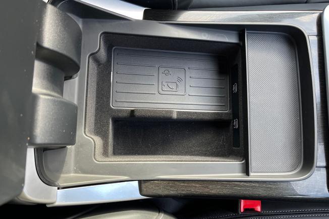 AUDI Q8 Photo 28