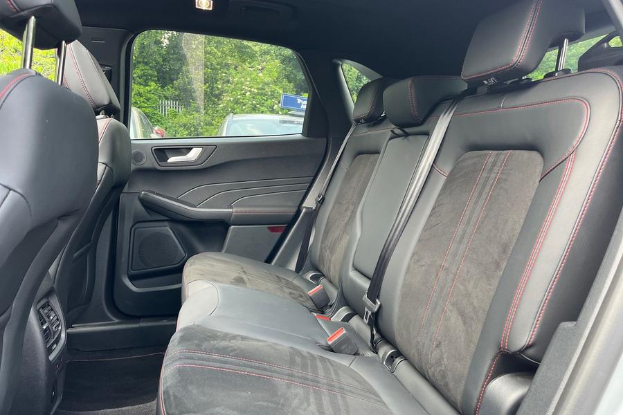 Ford Kuga Photo autoimg-1dda0fcae67b68c7cec4d8cc10addf540aa17e15.jpg