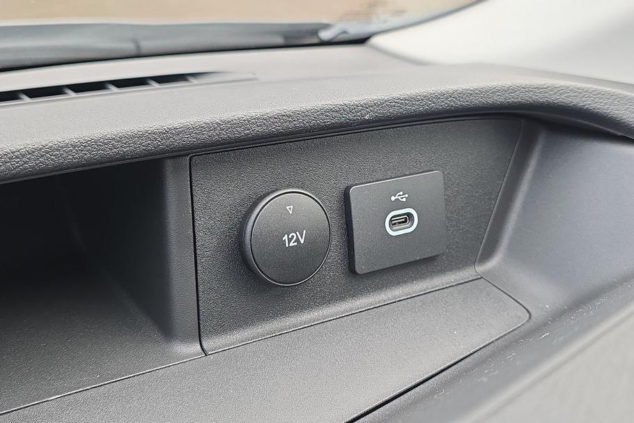 Used Ford E-TRANSIT 34