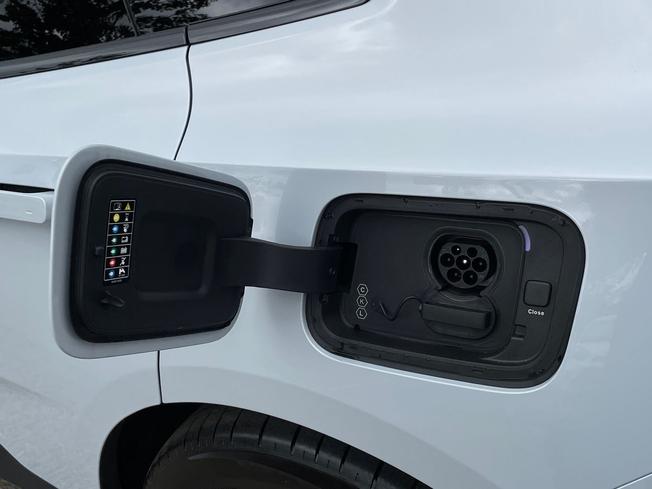 POLESTAR 4 Coupe Photo 28
