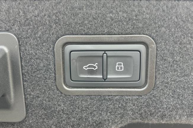 Audi A8 Photo 56