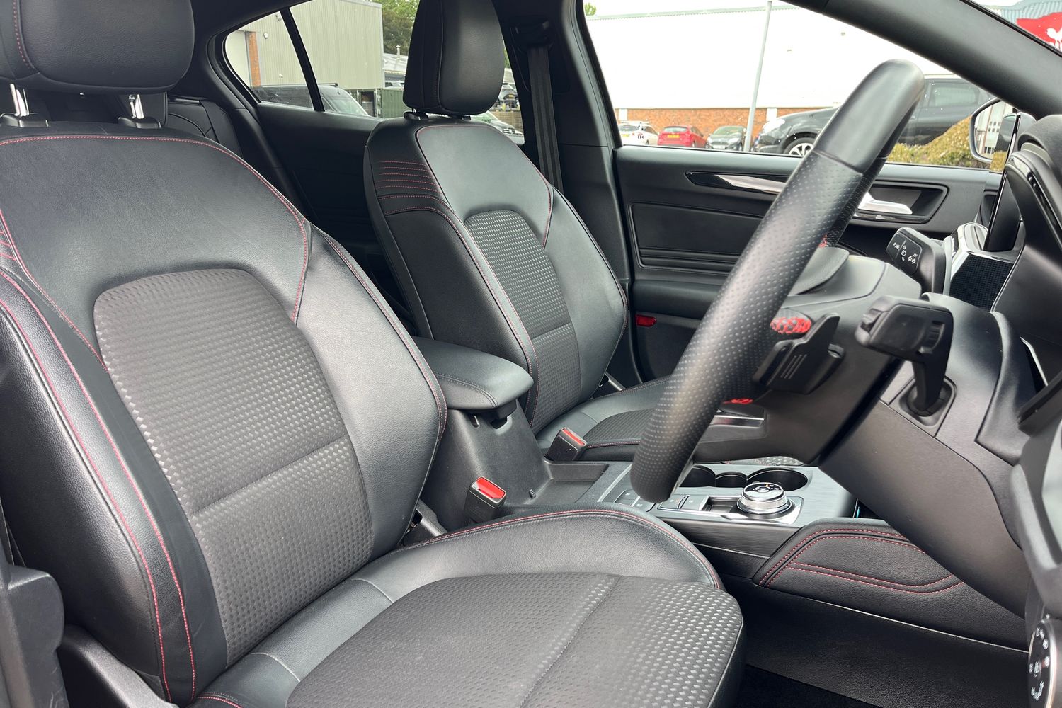 Ford Focus Photo 16