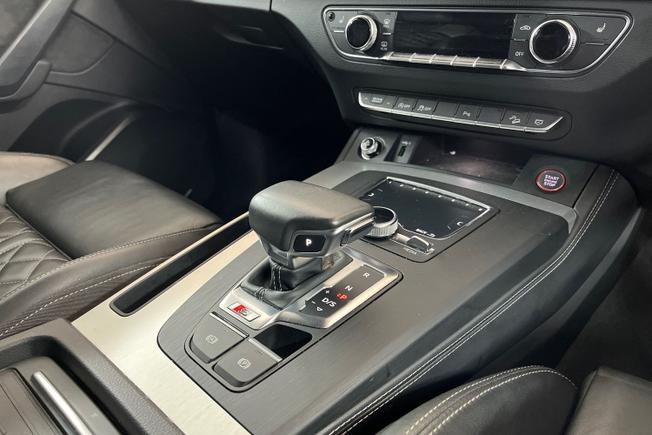 AUDI SQ5 Photo 26