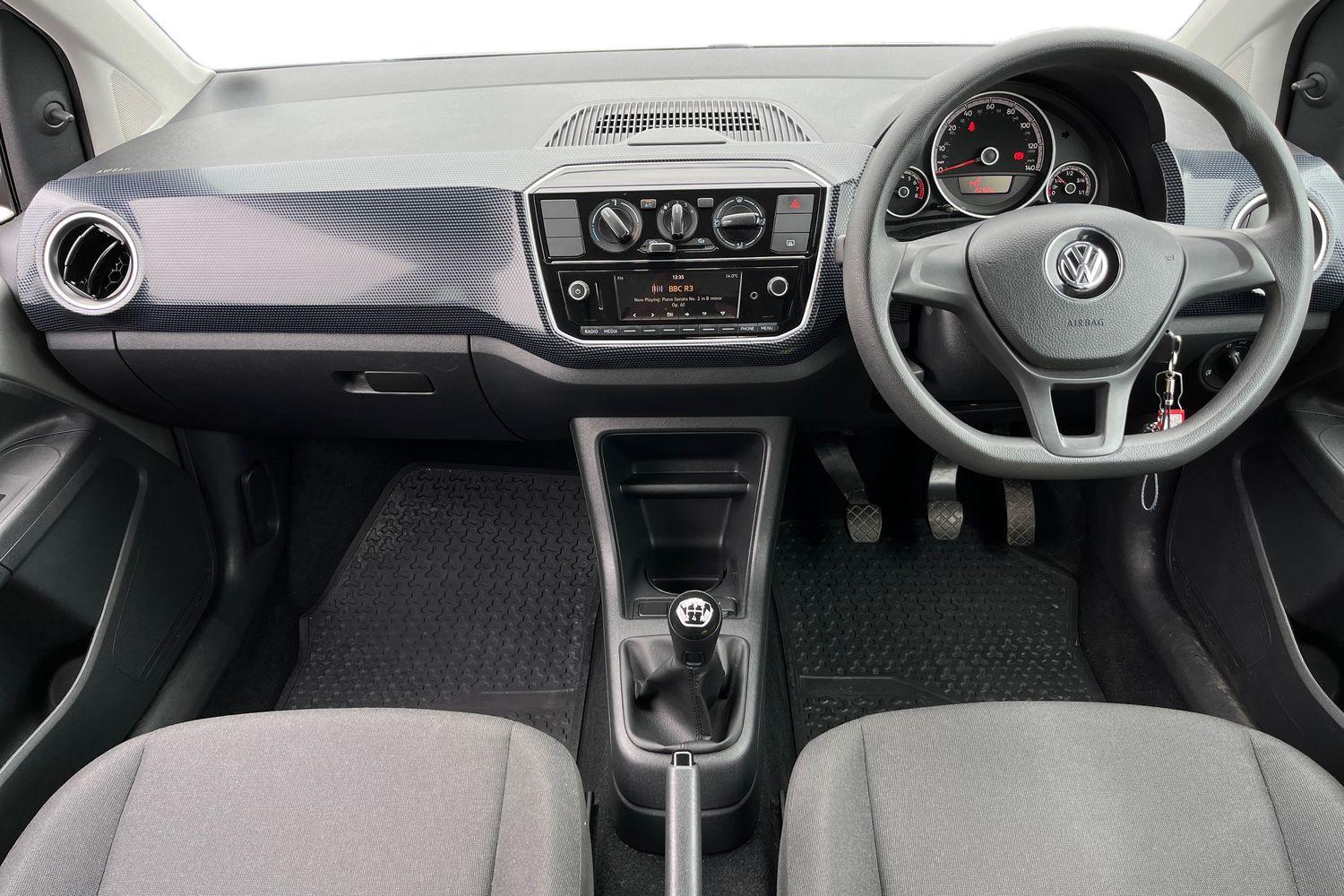 Volkswagen UP Photo 9