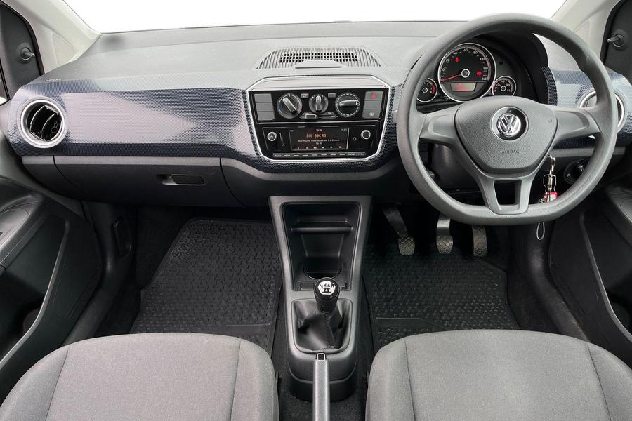 Volkswagen UP Photo autoimg-1dec683a0168b58968ea7f0079692adcb3a34bc7.jpg