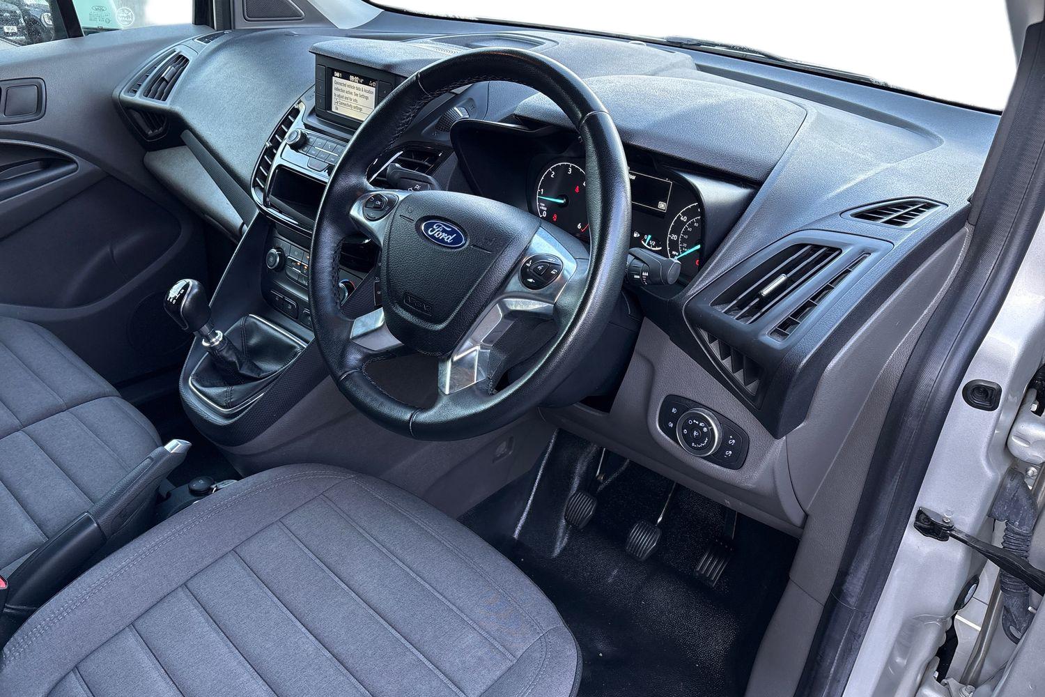 Ford TRANSIT CONNECT Photo 13