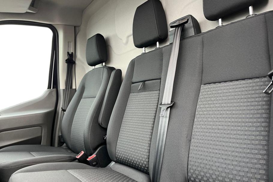 Used Ford E-TRANSIT 11